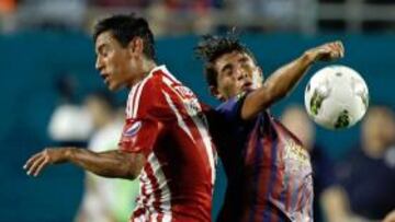 <b>NO HABITUALES. </b> El Barcelona tiró de la cantera frente al Chivas mexicano.