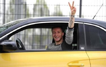 Marco Reus finally gets licence after ban for driving illegally