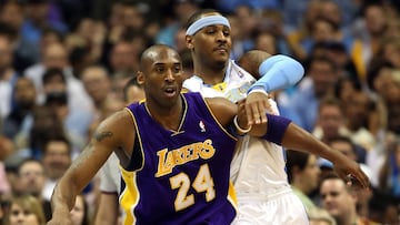 Kobe Bryant y Carmelo Anthony pelean por la posici&oacute;n durante las finales de la Conferencia Oeste del a&ntilde;o 2009