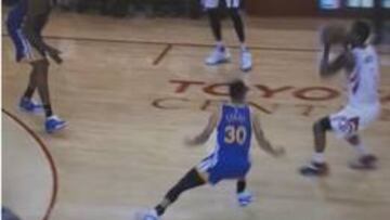 Stephen Curry se lesiona la rodilla derecha