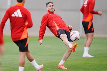 01/11/24  ENTRENAMIENTO GRANADA 
SERGIO RUIZ