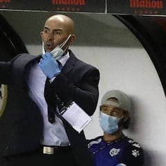 Paco: "No hay que levantar el pie del acelerador para llegar alto"