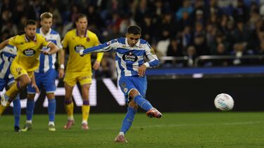Aunque no termina de estar al 100%, tras un par de partidos en los que estuvo algo desaparecido, Yeremay volvió a mostrar una buena versión ante el Valladolid. El 10 del Deportivo salvó un punto con un gol de penalti. Los gallegos necesitan recuperarle si quieren seguir mirando al ascenso.