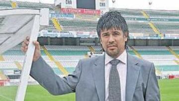 <b>CONVENCIDO. </b>Barrera está casi seguro de que Vidal será el técnico del Elche el curso que viene.