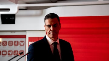 El presidente del Gobierno y Secretario General del PSOE, Pedro Sánchez, a su llegada a una rueda de prensa, en la sede del PSOE en Ferraz, a 12 de junio de 2025, en Madrid (España). Sánchez comparece después de que el secretario de organización del PSOE haya presentado su dimisión de todos los cargos dentro del partido y haya entregado su acta de diputado. El presidente del Gobierno ha pedido perdón a la ciudadanía por haber confiado en Santos Cerdán y ha anunciado que convocará una auditoría externa para las cuentas del partido socialista además de la inmediata reestructuración de la organización interna.
12 JUNIO 2025
Gabriel Luengas / Europa Press
12/06/2025