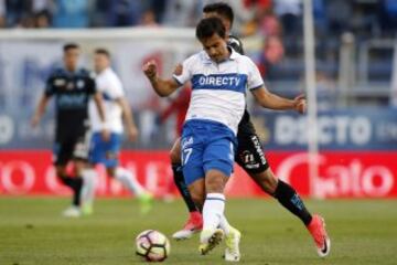 Universidad Católica festejó ante Deportes Iquique en San Carlos. 