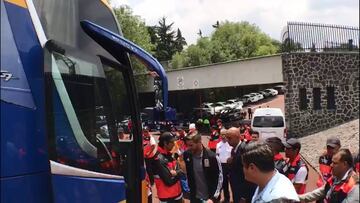 André-Pierre Gignac atendió fans después de marcar su gol 105