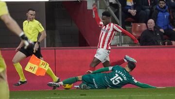 02/02/24 PARTIDO SEGUNDA DIVISION
SPORTING DE GIJON - RACING DE SANTANDER
HASSAN CON CASTRO EN EL SUELO EL PASADO PARTIDO