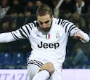 Un doblete de Higuaín refuerza el liderato de la Juventus