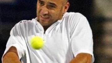 <b>SIN OPCIÓN.</B> Feliciano nunca tuvo opciones de ganar a Agassi.