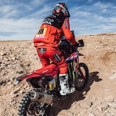 Barreda se supera: se le sale la clavícula y pilota a una mano