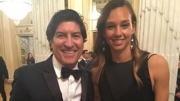 'Bam Bam' se encontró con Christiane Endler en los Premios The Best y no dudó en fotografiarse con la arquera, a quien elogió en sus redes sociales.