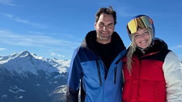 Roger Federer y Lindsey Vonn en St Moritz, Suiza, sonriendo.