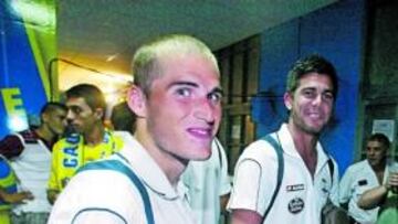 <b>CONTACTO. </b>Bergantiños y Aythami dialogaron con Poyatos y Rondán el pasado jueves en el Carranza.