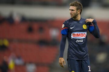 El ahora jugador del Porto, anotó uno de los goles para darle la victoria al América en el Apertura 2013.