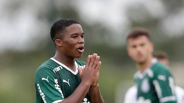 Endrick no sale del túnel