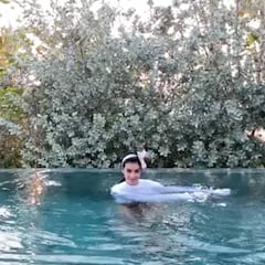 Georgina centra la atención de todo el mundo con su último vídeo en una piscina