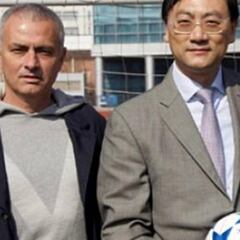 El United pide a Mourinho que espere un año en China