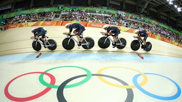 Team GB obliterate their own world record to take gold