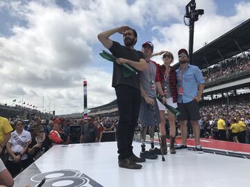 El actor Jake Gyllenhaal con Jeff Bauman antes del comienzo de la carrera. 