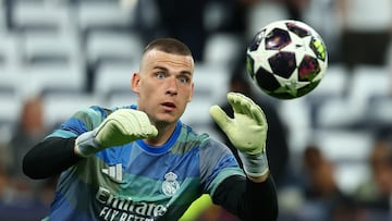 Lunin renovó por puro agradecimiento
