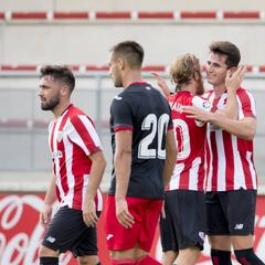 Morcillo se apunta al debut de Liga en un Athletic con dos caras