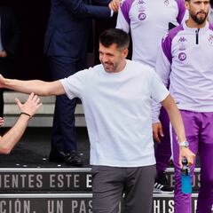 Pezzolano se disculpa y mantiene su idea de seguir