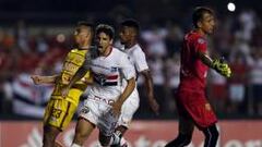 Jonathan Calleri celebra uno de sus cuatro goles con el Sao Paulo ante Trujillanos en la goleada del equipo brasile&ntilde;o por 6-0 en la Copa Libertadores.