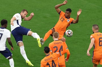Penalti de Dumfries a Kane en las semifinales de la Eurocopa.