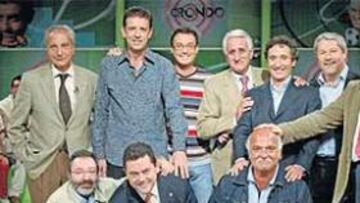 <b>EL RONDO DE AYER. </b>De pie, de izqda. a dcha: Astruells, Xavi Díaz, Albert Lesán, Carazo, Patsy, Barthe y Gómez. Agachados: Pérez de Rozas, Roncero y Guasch.