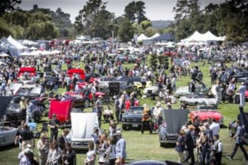 Lujo y coches cl¨¢sicos en la 'Monterey Classic Week'