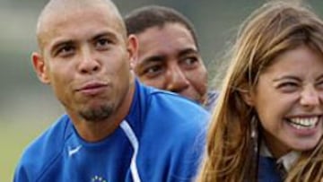 <b>FELIZ AÑO NUEVO. </B>Ronaldo recibirá 2005 con un nuevo matrimonio.