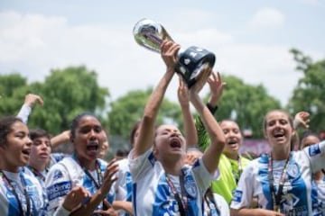 Action photo during the match Pachuca vs Tijuana Womens, Corresponding Final of Tournament 2016-2017 of the League BBVA Bancomer MX.
Foto de accion durante el partido Pachuca vs Tijuana Femenil, Correspondiente a la Final del Torneo 2016-2017 de la Liga BBVA Bancomer MX, en la foto: Festejo Pachuca Femenil Campeon
22/04/2017/MEXSPORT/Javier Ramirez