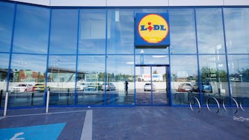 MADRID, SPAIN - SEPTEMBER 21: Facade of the Lidl supermarket on September 21, 2023, in Madrid, Spain. Lidl is a food distribution chain that has been present in Spain for more than 25 years. It is the third largest operator in the sector in terms of market share. (Photo By Eduardo Parra/Europa Press via Getty Images)