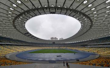 El Olímpico de Kiev se empieza a preparar para la final de la Champions