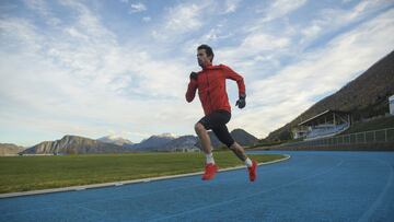 Kilian Jornet corre en la pista de Mandalen (Noruega) donde se probará en su próximo reto.
