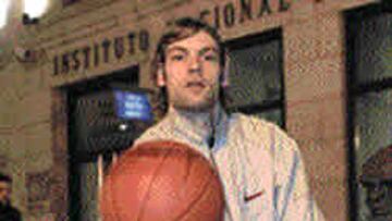 <B>RUMBO A VALENCIA.</b> Oberto defenderá los colores del Pamesa.