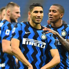 Roberto Carlos compara a Achraf con Cafú