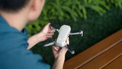 El DJI Mini 4K es un dron portátil ultraligero y con transmisión de vídeo a 10 kilómetros de distancia.