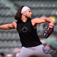 Is Bo Bichette on his way to the Dodgers?