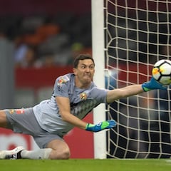 ¿Error o paradón? Así la polémica atajada de Marchesín en Concachampions