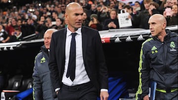 Después de la caótica etapa de Rafael Benítez al frente del Real Madrid, Zinedine Zidane llegó como ‘bombero’ el 4 de enero de 2016. El primer partido de su gestión fue seis días después ante el Deportivo La Coruña. Los merengues se impusieron con un contundente 5-0, con hat-trick incluido de Gareth Bale, que supuso un preludio de lo que sería la época de ‘Zizou’.