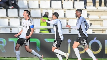 El Burgos remonta al Córdoba con un golazo de Aitor desde su campo