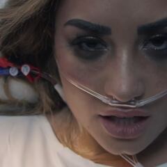 Demi Lovato estrena videoclip recreando su sobredosis