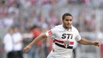 El Barça no podrá dejar cedido a Douglas en el Sao Paulo.
