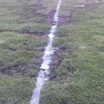 Estado actual del centro del campo del estadio de Soacha