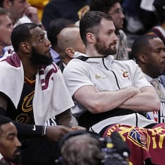 Rumores: si LeBron se va, los Cavs traspasarían a Kevin Love