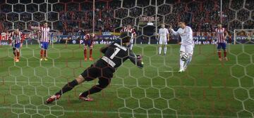 11 de febrero de 2014. Partido de vuelta de las semifinales de la Copa del Rey entre el Atlético de Madrid y el Real Madrid en el Vicente Calderón (0-2). Cristiano Ronaldo marcó el 1-0 de penalti. 