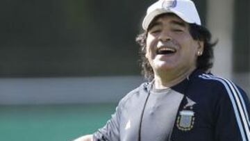 <b>FIRME.</b> Maradona se muestra firme en su decisión de no contar más con Riquelme.