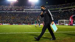 Afición de Tigres Femenil pide salida de Roberto Medina